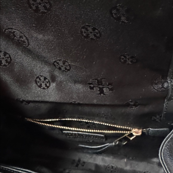 πTory Burch dark navy blue Quilted Crossbody Bag. - Picture 10 of 10